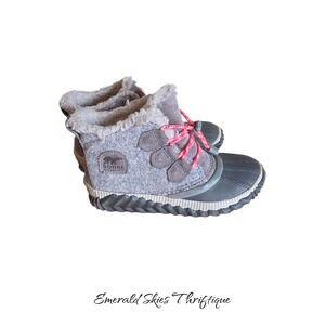 Sorel Out N About Big Girls Trim Waterproof Grey Duck Boots Size 1 free ship